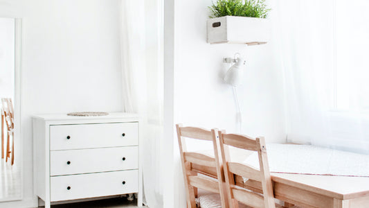 Creating a Home Away from Home: Using Perfume to Settle into a New Environment