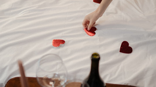 How to Use Home Perfumes to Create a Romantic Bedroom