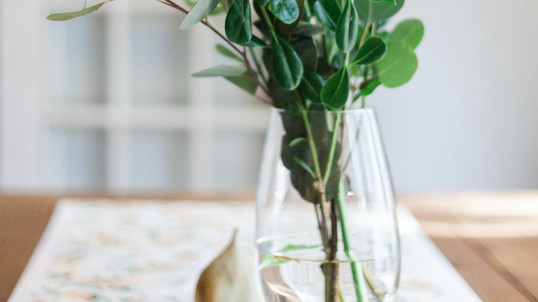 Scentsational Tablescapes: Perfumed Decor for Memorable Dining Experiences